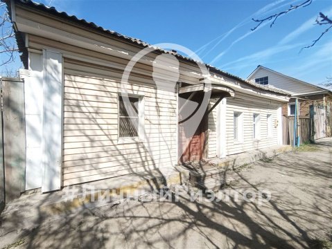 Дом 27м², участок 6 сот.