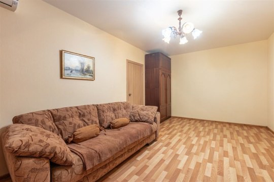 1-к квартира, 10/17 эт., 38м²