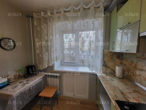 2-к квартира, 1/4 эт., 42м²