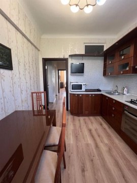 2-к квартира, 2/5 эт., 57м²