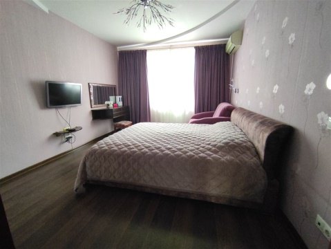 4-к квартира, 4/10 эт., 122м²