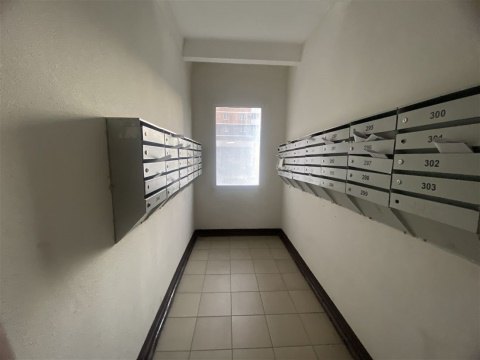 2-к квартира, 2/19 эт., 79м²
