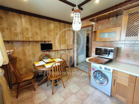 2-к квартира, 6/10 эт., 65м²