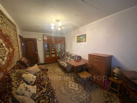 3-к квартира, 1/5 эт., 60м²