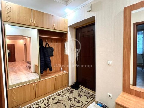 3-к квартира, 9/10 эт., 83м²
