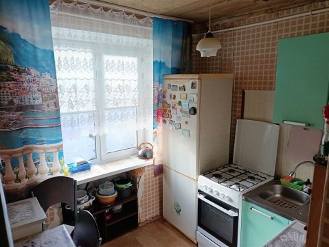 3-к квартира, 5/5 эт., 63м²
