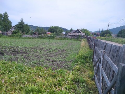 Дом 21000м², участок 21 сот.