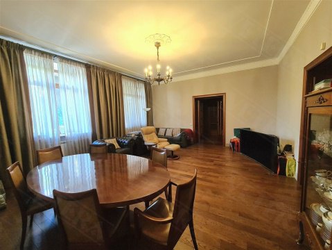 3-к квартира, 3/6 эт., 88м²
