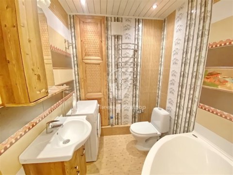 3-к квартира, 4/5 эт., 43м²