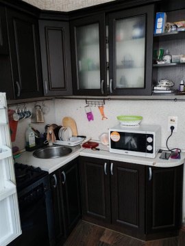 2-к квартира, 1/3 эт., 58м²