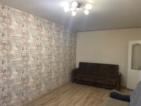 1-к квартира, 10/10 эт., 40м²