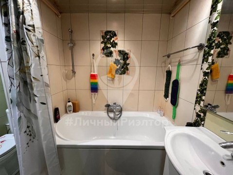 3-к квартира, 5/9 эт., 94м²