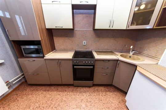 2-к квартира, 5/16 эт., 79м²