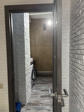 2-к квартира, 1/4 эт., 50м²