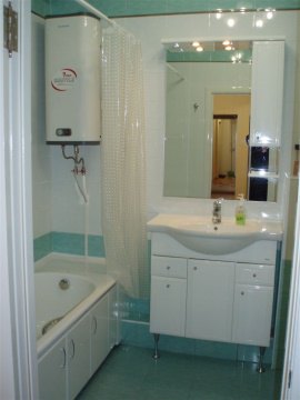 2-к квартира, 3/17 эт., 85м²