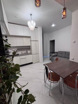 2-к квартира, 6/18 эт., 44м²