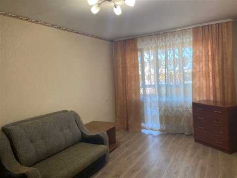 1-к квартира, 10/10 эт., 40м²