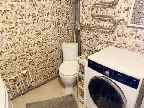 2-к квартира, 6/18 эт., 60м²
