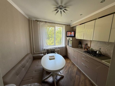 2-к квартира, 1/6 эт., 62м²