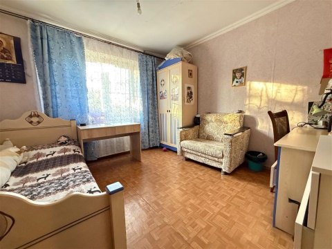 3-к квартира, 1/10 эт., 81м²