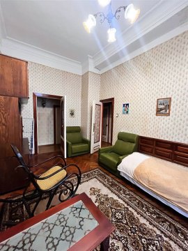 2-к квартира, 2/4 эт., 60м²