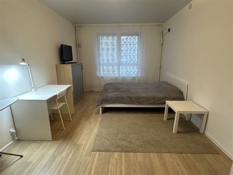 1-к квартира, 13/25 эт., 38м²