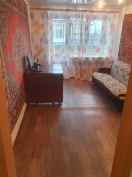 3-к квартира, 5/5 эт., 50м²