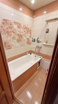 3-к квартира, 5/5 эт., 65м²