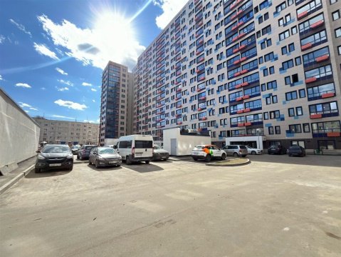 1-к квартира, 10/17 эт., 44м²