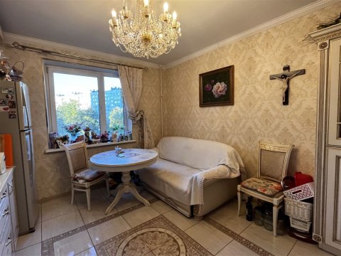 3-к квартира, 3/12 эт., 89м²