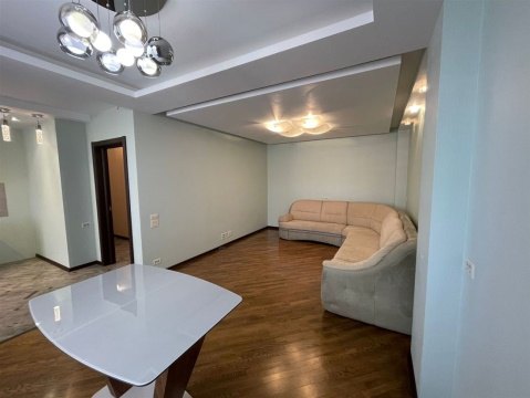 2-к квартира, 14/18 эт., 67м²
