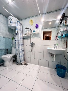 2-к квартира, 1/5 эт., 56м²