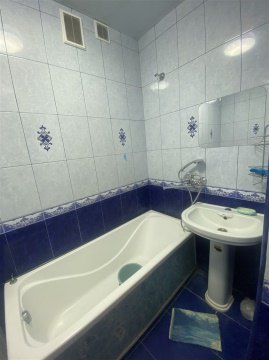 2-к квартира, 2/4 эт., 50м²