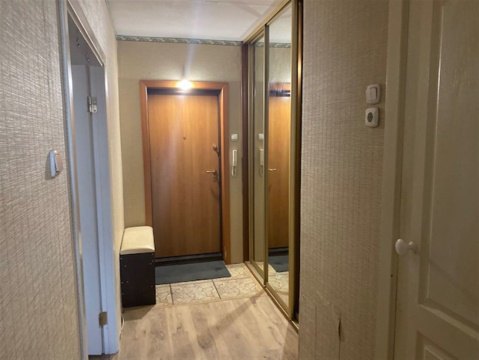1-к квартира, 10/10 эт., 40м²