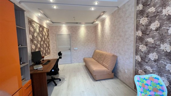 2-к квартира, 5/7 эт., 56м²