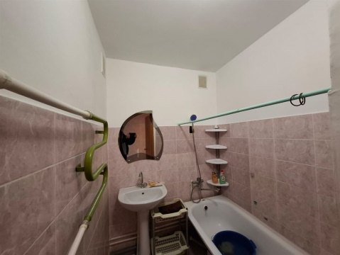 3-к квартира, 3/3 эт., 65м²