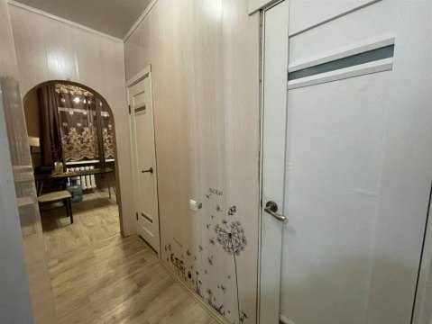 3-к квартира, 4/7 эт., 55м²