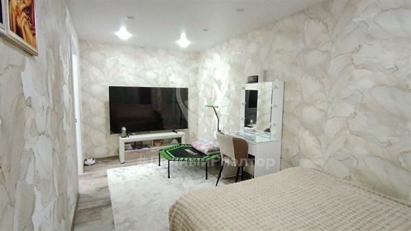 2-к квартира, 1/2 эт., 43м²