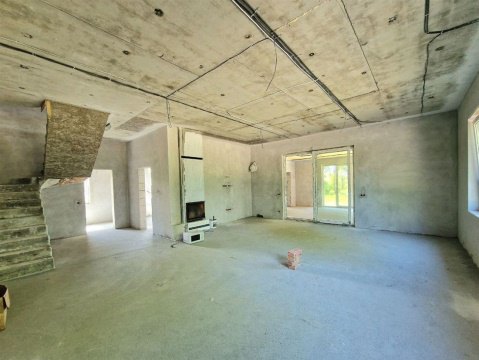 Дом 250м², участок 12 сот.