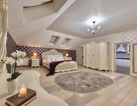 4-к квартира, 7/7 эт., 178м²