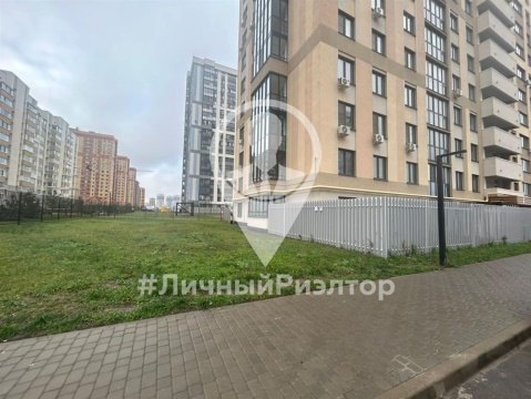 1-к квартира, 1/18 эт., 75м²