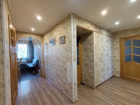 3-к квартира, 5/5 эт., 68м²