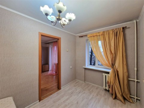 3-к квартира, 4/5 эт., 58м²