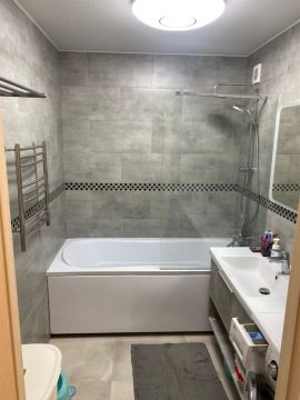 2-к квартира, 9/10 эт., 64м²