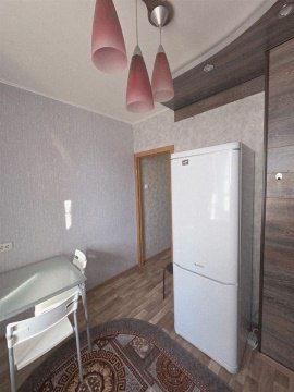 1-к квартира, 10/18 эт., 40м²