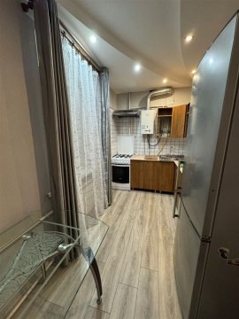2-к квартира, 1/2 эт., 42м²