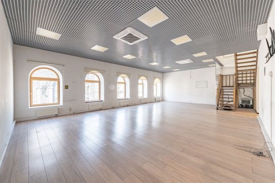 3-к квартира, 5/6 эт., 181м²