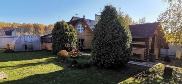 Дом 172м², участок 8 сот.