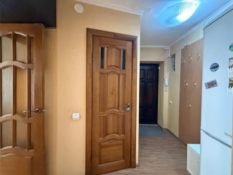 2-к квартира, 1/5 эт., 43м²