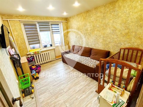 2-к квартира, 3/3 эт., 48м²